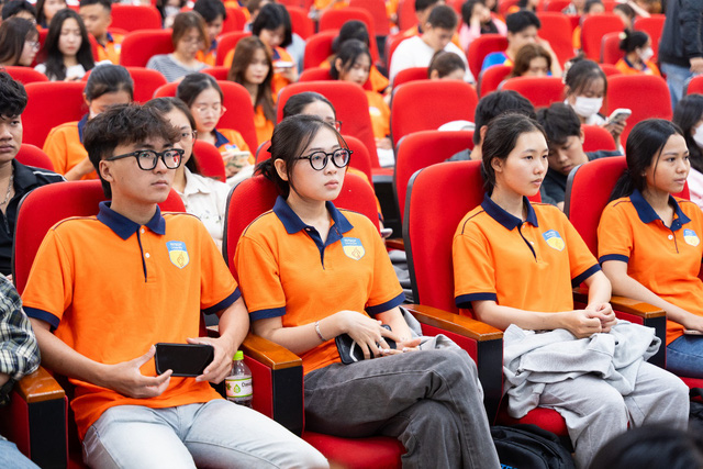 Học cùng chuyên gia, sinh viên Thương mại điện tử HUTECH rút ngắn hành trình đi đến thành công- Ảnh 6.