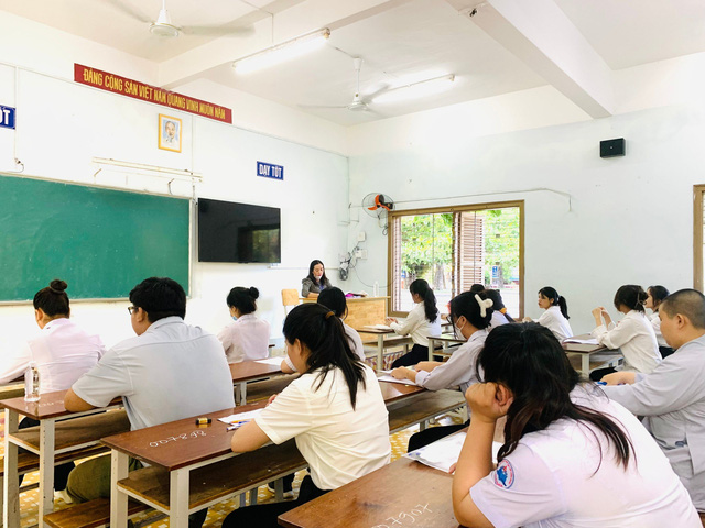 Khánh Hoà công bố điểm thi tuyển sinh lớp 10- Ảnh 1.