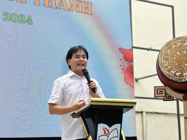 Âm vang của 3 tiếng trống trường tại lễ tri ân trưởng thành Trường THPT Bùi Thị Xuân- Ảnh 4.