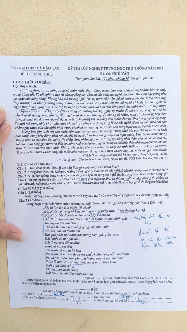 Tác phẩm Đất nước của nhà thơ Nguyễn Khoa Điềm trong đề văn kỳ thi tốt nghiệp THPT năm 2024 - Ảnh: QUỲNH NHƯ