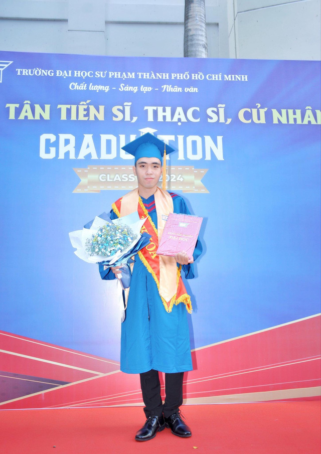 Thủ khoa ngành văn học Trường đại học Sư phạm TP.HCM: học song ngành vì muốn 'văn võ song toàn'- Ảnh 1.