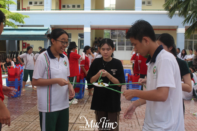 5 trạm trò chơi siêu vui tại hội trại khối 10 Trường THPT Nguyễn Khuyến- Ảnh 6.