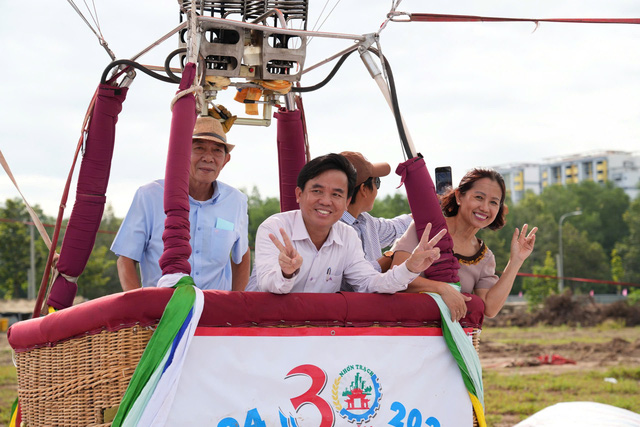 Ngày hội khinh khí cầu tại Đồng Nai, người dân hào hứng check-in- Ảnh 2.