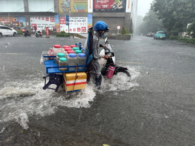 Dự báo thời tiết đêm 1-9 và ngày 2-9: Tây Nguyên, Nam Bộ mưa to kéo dài- Ảnh 1.