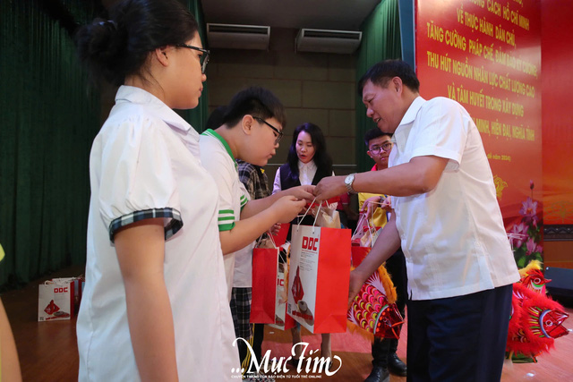 Hơn 178 thiếu nhi huyện Bình Chánh vui đón Trung thu sớm- Ảnh 4.