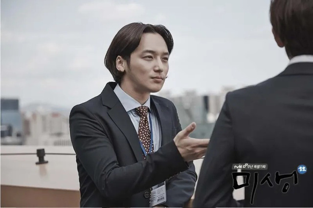 Byun Yo Han hóa thân thành học sinh ấn tượng trong Black out- Ảnh 2.