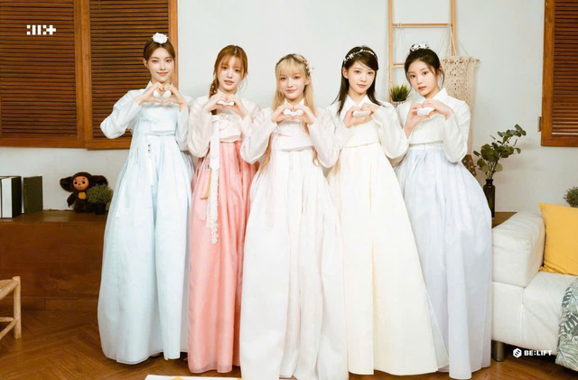 Idol Kpop diện hanbok, đãi fan 'bữa tiệc visual' dịp Trung thu- Ảnh 3.