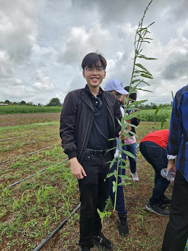 Nam sinh Trường THPT Marie Curie trở thành đại sứ xanh của Việt Nam đến Pháp- Ảnh 4.