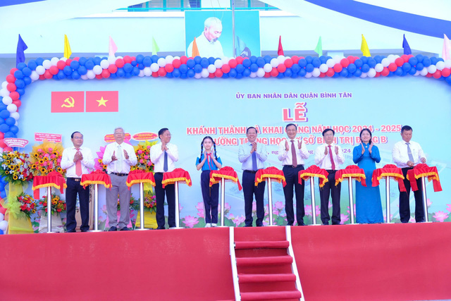 Hơn 23 triệu học sinh cả nước khai giảng năm học mới- Ảnh 2.