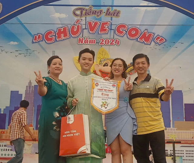 Nam sinh Trường THPT Mạc Đĩnh Chi chuyên 'săn' giải tại Chú ve con- Ảnh 4.