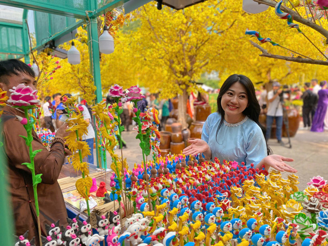 Nhiều nét đẹp văn hóa địa phương được lồng ghép trong Lễ hội Tết Việt Ất Tỵ 2025- Ảnh 8.