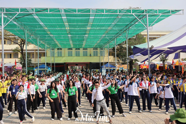 Trại sinh cháy hết mình cùng loạt hoạt động hấp dẫn tại Hội trại truyền thống 9-1 cụm 4- Ảnh 2.