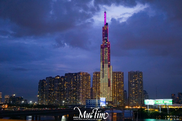 Du lịch đêm bằng metro: Đến ga Thảo Điền, ngồi rooftop ngắm thành phố lung linh- Ảnh 5.