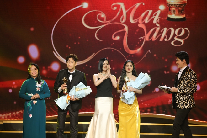 Ngô Kiến Huy chạy đúng KPI, một năm viên mãn - Ảnh 4. Ngô Kiến Huy chạy đúng KPI, một năm viên mãn - Ảnh 4.