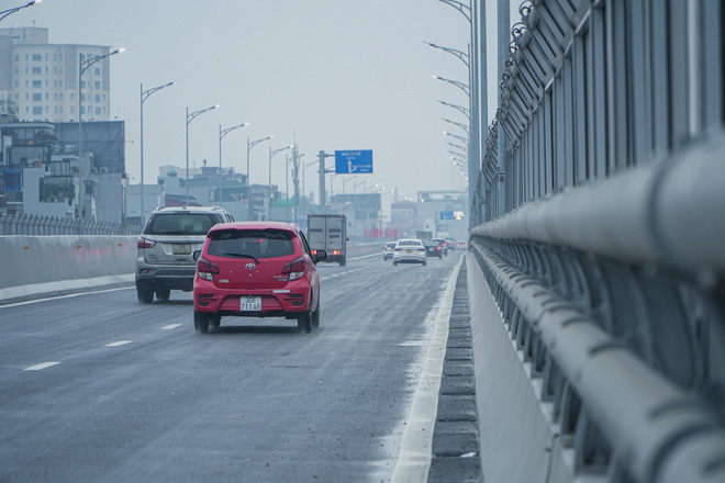 Hà Nội: Đường vành đai 2 trên cao chính thức thông xe, những loại xe nào được đi? - Ảnh 4.