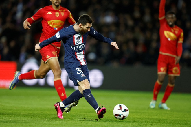 Messi ghi bàn cho PSG; Man City bị loại khỏi Cúp Liên đoàn - Ảnh 1. Messi ghi bàn cho PSG; Man City bị loại khỏi Cúp Liên đoàn - Ảnh 1.