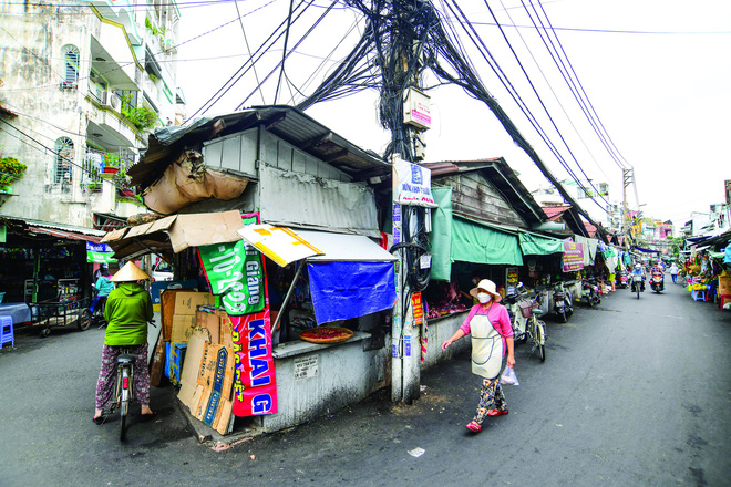 Chợ Ga đã gần 70 năm gắn bó với cư dân Phú Nhuận.  Ảnh: Quang Định