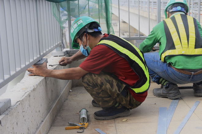 Metro số 1: Chạy đua với Tết, gấp rút hoàn thiện 11 nhà ga trên cao - Ảnh 6.