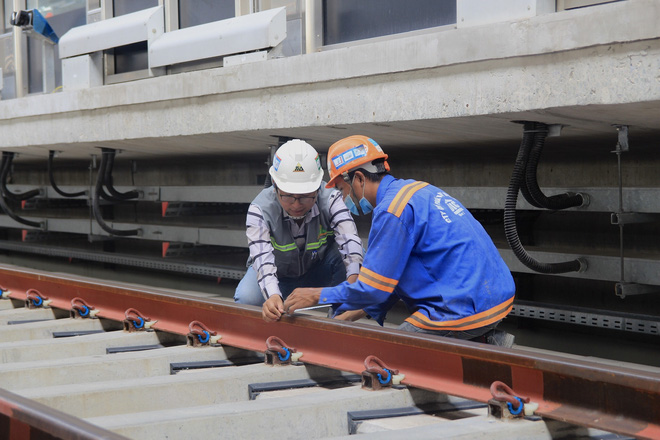 Metro số 1: Chạy đua với Tết, gấp rút hoàn thiện 11 nhà ga trên cao - Ảnh 4.