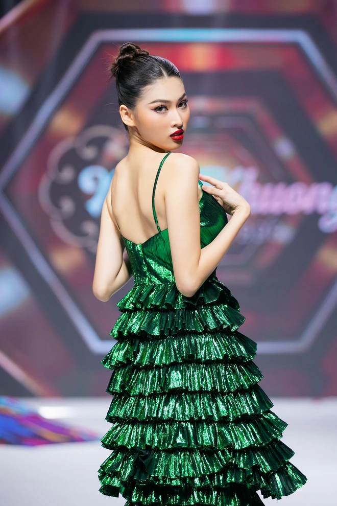 Siêu mẫu Anh Thư, Võ Hoàng Yến, Hà Anh... giao lưu thời trang châu Á - Ảnh 4. Siêu mẫu Anh Thư, Võ Hoàng Yến, Hà Anh... giao lưu thời trang châu Á - Ảnh 4.