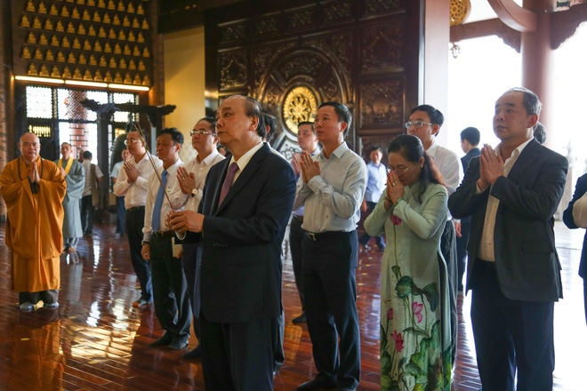 Chủ tịch nước Nguyễn Xuân Phúc thăm, chúc Tết Giáo hội Phật giáo Việt Nam - Ảnh 4.