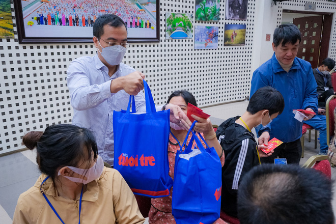 ‘Nhận quà Ước mơ của Thúy, con mang Tết về cho bố mẹ’ - Ảnh 3.