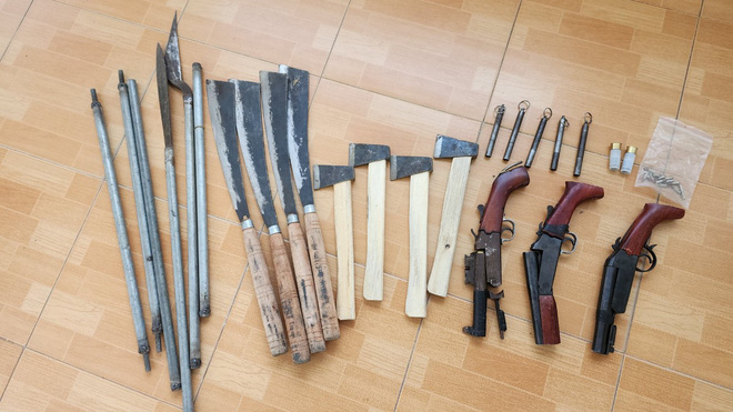 Bắt 7 người mang vũ khí quân dụng đi ‘quậy’ ở Phú Quốc - Ảnh 2.