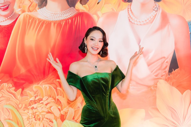 Minh Hằng bị gài kèo phải khoe chồng và phản ứng bất ngờ - Ảnh 2. Minh Hằng bị gài kèo phải khoe chồng và phản ứng bất ngờ - Ảnh 2.