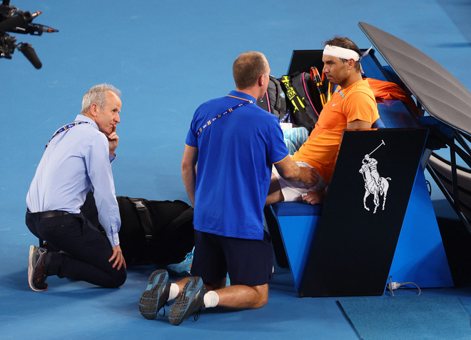 Tái phát chấn thương, Rafael Nadal bị loại ở Úc mở rộng - Ảnh 1.