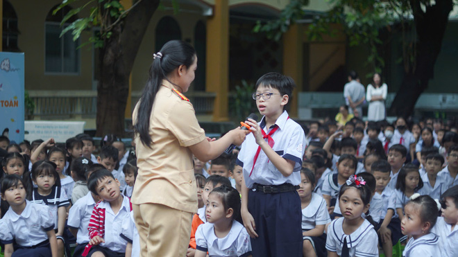 Tiết học giao thông sôi động của học trò Trường tiểu học Lê Văn Thọ- Ảnh 10.