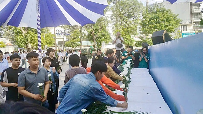 Tai nạn giao thông để lại nỗi đau lớn, TP.HCM phát động đi chậm vì tương lai - Ảnh 3.