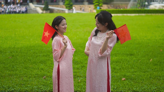 Giới trẻ lên đồ chụp ảnh Tết từ sớm, những địa điểm nào đông nghẹt? - Ảnh 6.