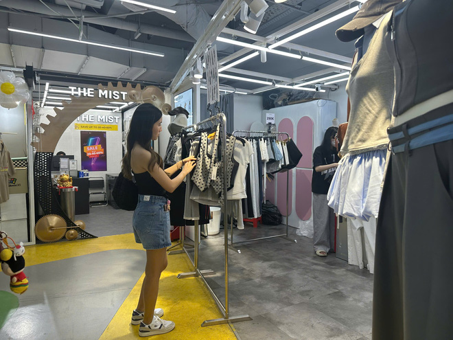 Những địa điểm mua sắm local brand gần ga metro Bến Thành cực hot với giới trẻ- Ảnh 10.