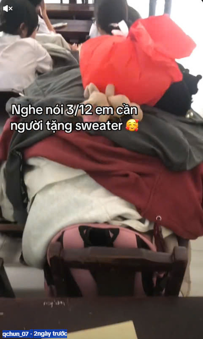 Vì sao người ta thường tặng nhau áo sweater vào ngày 3-12?- Ảnh 2.