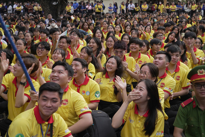 Hoa hậu Ngọc Châu, Bảo Ngọc và ca sĩ Phương Mỹ Chi tham gia Xuân Tình Nguyện 2025- Ảnh 7.