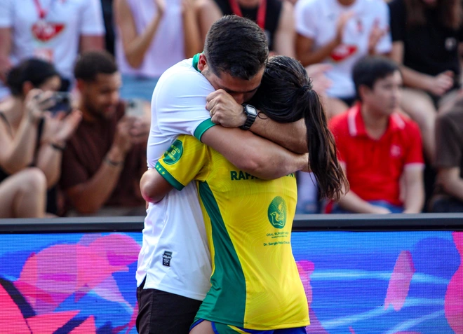Chuyện tình ngọt ngào của nữ VĐV Brazil tại Giải teqball thế giới - Ảnh 5.