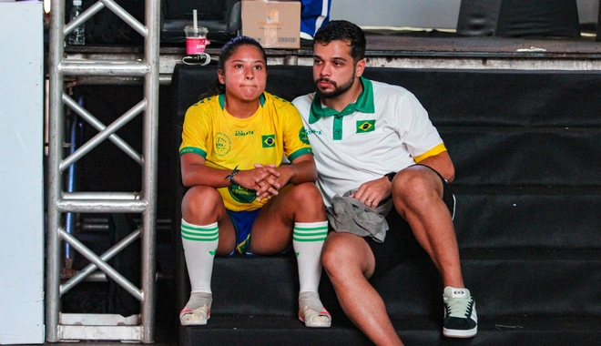Chuyện tình ngọt ngào của nữ VĐV Brazil tại Giải teqball thế giới - Ảnh 6.
