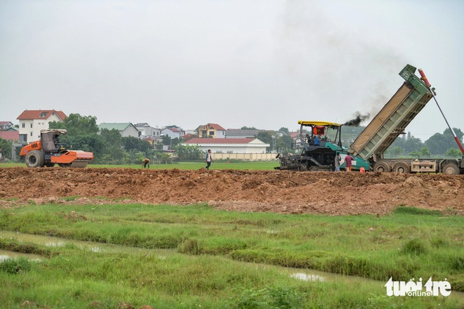 Đường vành đai 4 hơn 85.000 tỉ sau gần 1 năm khởi công giờ ra sao?- Ảnh 4. Đường vành đai 4 hơn 85.000 tỉ sau gần 1 năm khởi công giờ ra sao?- Ảnh 4.