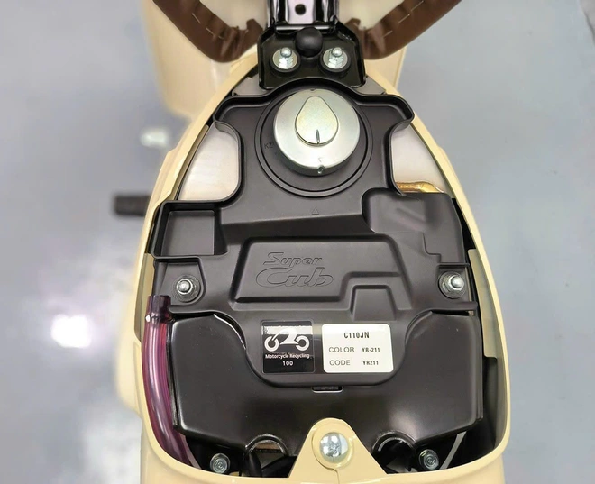 Đắt hơn 50 triệu đồng, Honda Super Cub 110 nhập Nhật hơn gì bản Thái?- Ảnh 19.