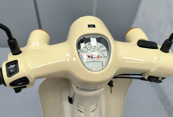 Đắt hơn 50 triệu đồng, Honda Super Cub 110 nhập Nhật hơn gì bản Thái?- Ảnh 10.