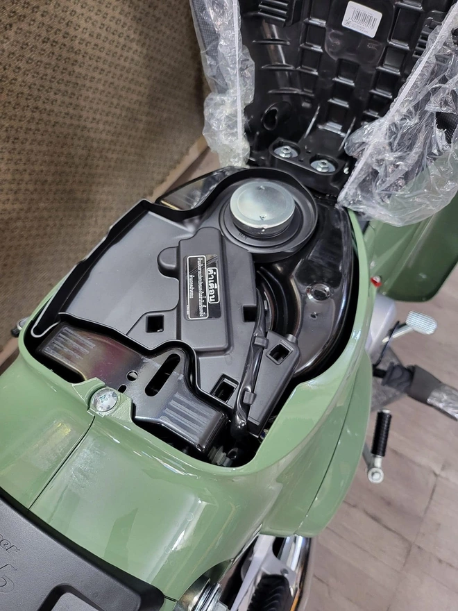 Đắt hơn 50 triệu đồng, Honda Super Cub 110 nhập Nhật hơn gì bản Thái?- Ảnh 18.