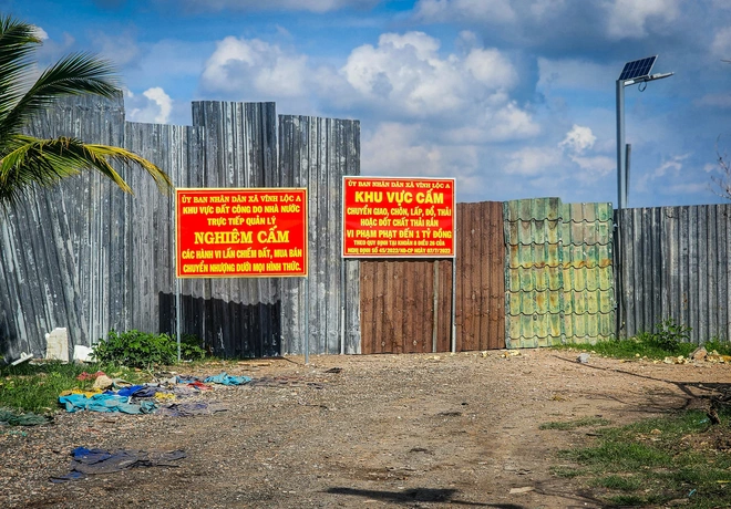 ‘Đại công trường’ đốt rác ở Bình Chánh được dọn sạch, treo bảng 'vi phạm phạt 1 tỉ đồng'- Ảnh 6.