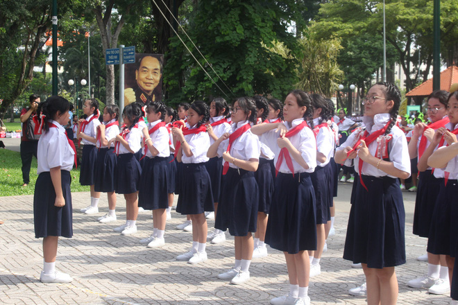 2.500 đội viên dự hội quân Em là chiến sĩ Điện Biên thành phố Bác Hồ- Ảnh 15.