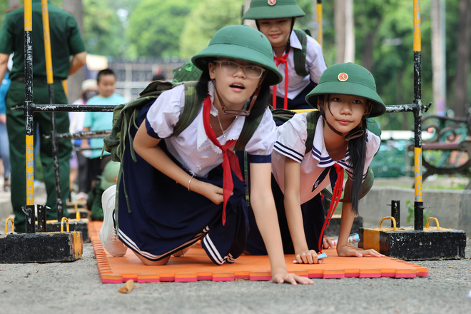 Sôi động sân chơi Tự hào chiến sĩ Điện Biên thành phố Bác Hồ- Ảnh 4.