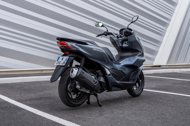 Tranh cãi về Yamaha LEXi 155: Người lo nối gót PCX, người tiếc nuối không phải là Nmax- Ảnh 5. Tranh cãi về Yamaha LEXi 155: Người lo nối gót PCX, người tiếc nuối không phải là Nmax- Ảnh 5.