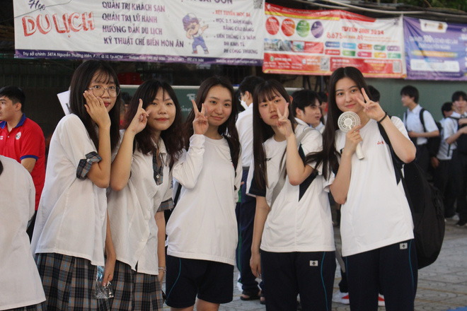 Học sinh Nhật học nhảy sạp cùng teen Trường THPT Phan Đăng Lưu- Ảnh 18.