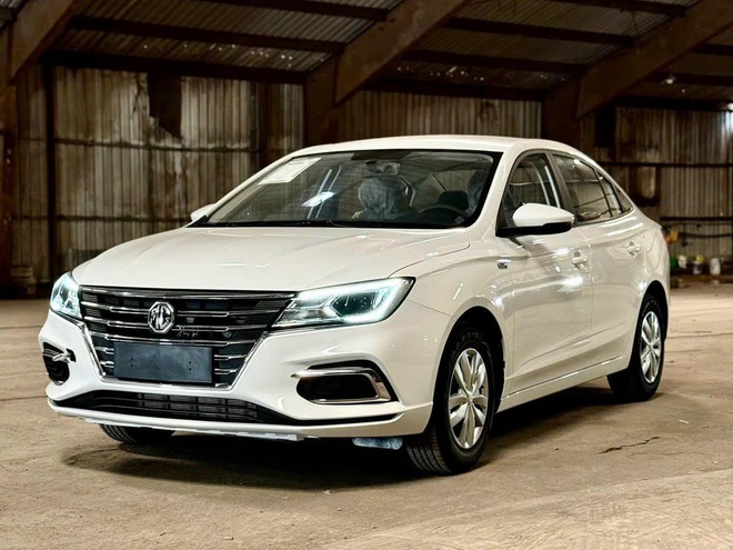 Tin tức giá xe: Xe hạng C rẻ nhất Việt Nam nay càng rẻ, giá MG5 MT nay thấp hơn cả Hyundai i10- Ảnh 3. Tin tức giá xe: Xe hạng C rẻ nhất Việt Nam nay càng rẻ, giá MG5 MT nay thấp hơn cả Hyundai i10- Ảnh 3.
