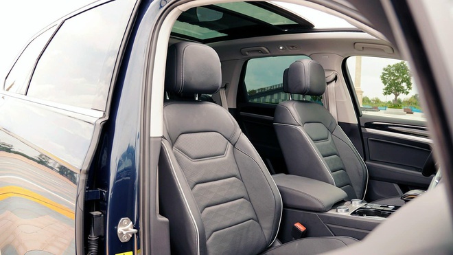 Tin tức giá xe: Volkswagen Touareg giảm tới 560 triệu, đối đầu BMW X5 bằng giá tiệm cận X3- Ảnh 6. Tin tức giá xe: Volkswagen Touareg giảm tới 560 triệu, đối đầu BMW X5 bằng giá tiệm cận X3- Ảnh 6.