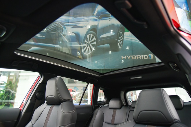 Có Lexus vẫn mua Toyota Corolla Cross, chủ xe chia sẻ lý do: 'Êm như xe điện'- Ảnh 13.