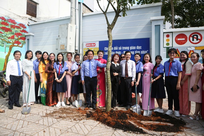 Hơn 23 triệu học sinh cả nước khai giảng năm học mới - Ảnh 29.